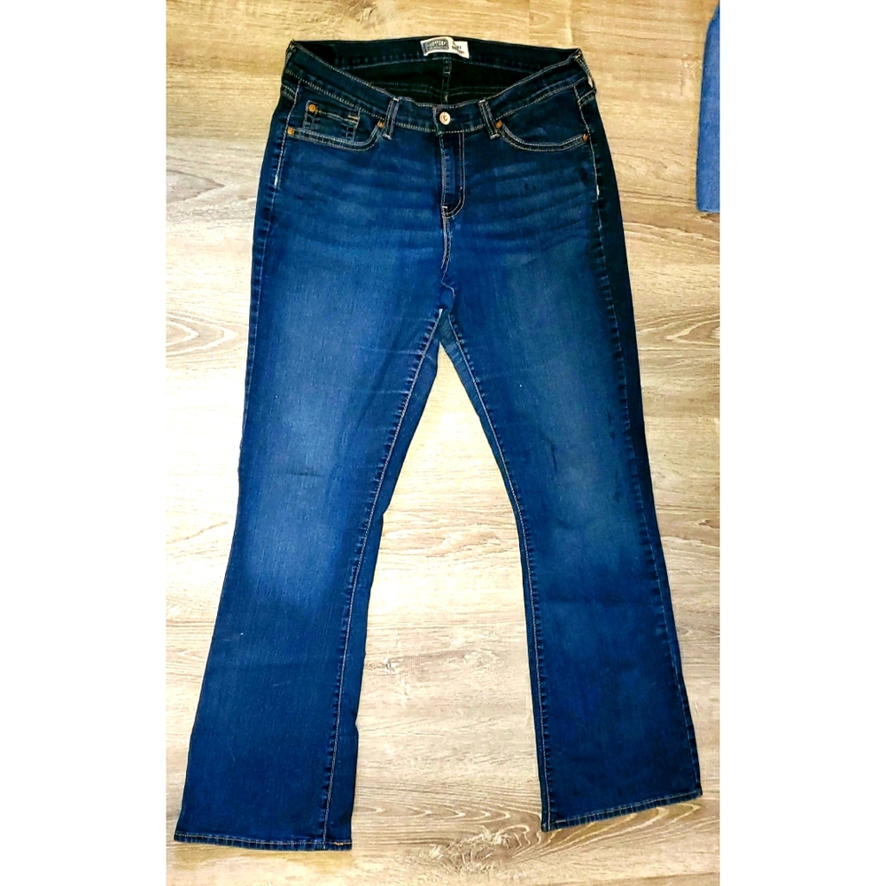 Signature Levi's Jeans